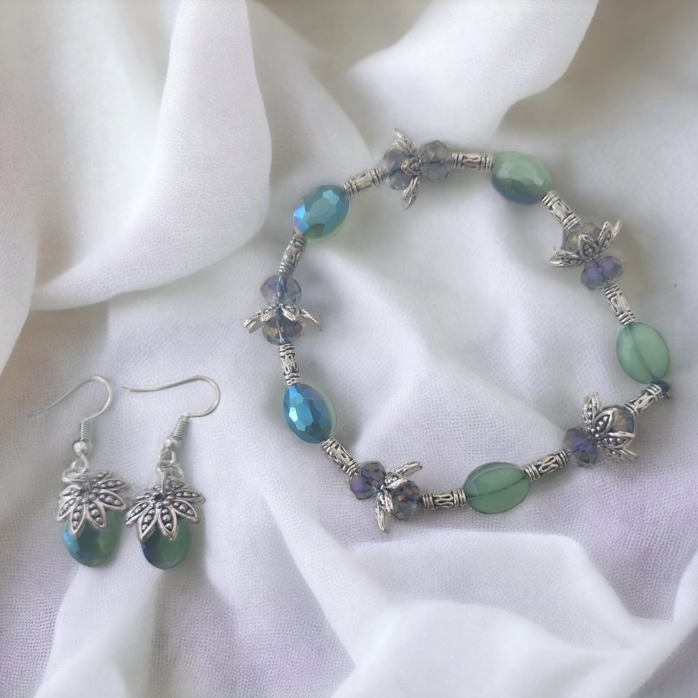 Beautiful green/blue beads with silver accents set